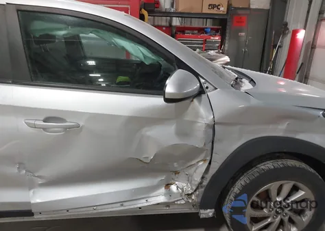 2018 Hyundai Tucson Se z USA, uszkodzony, nr VIN KM8J2CA40JU778953